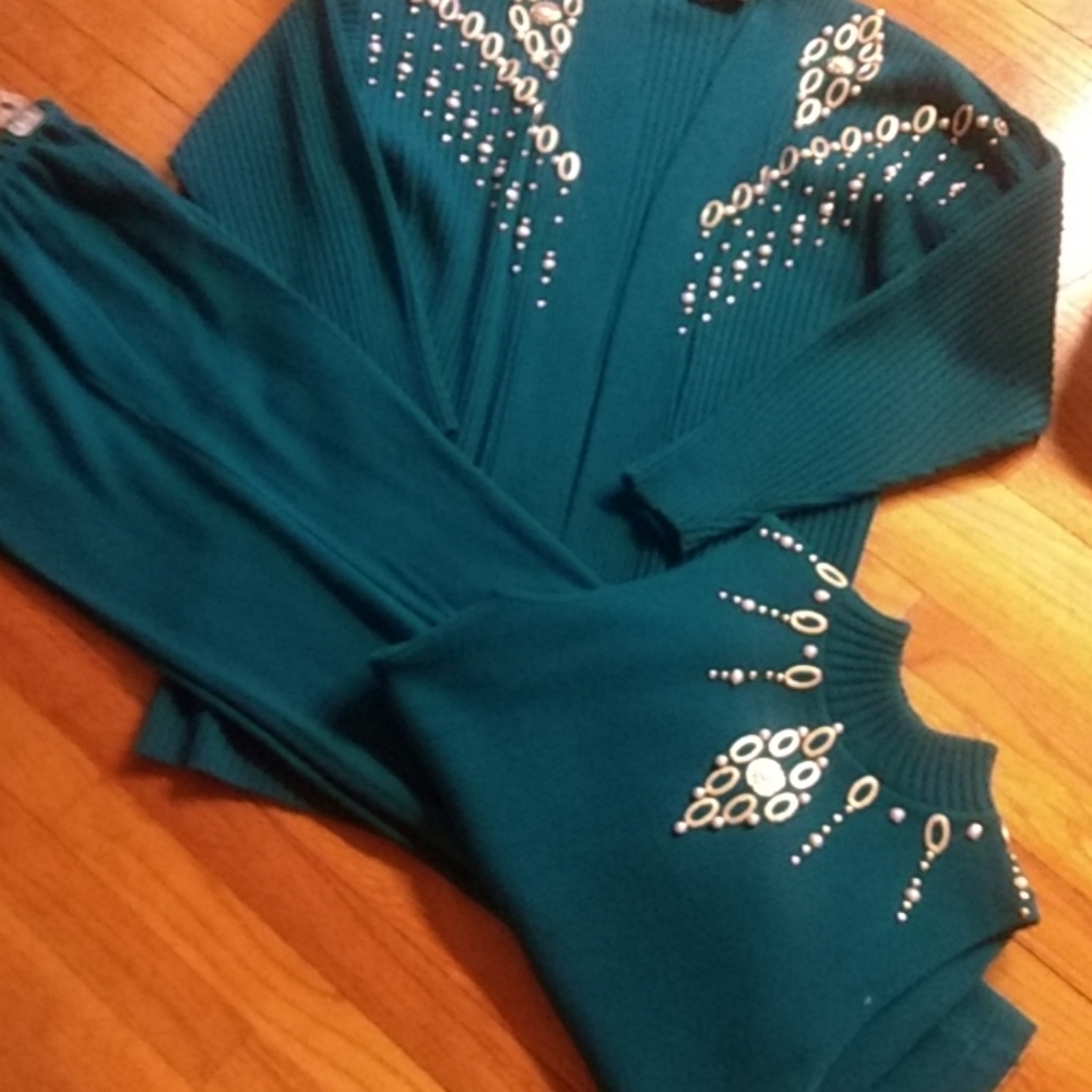 3 PC's knit suit